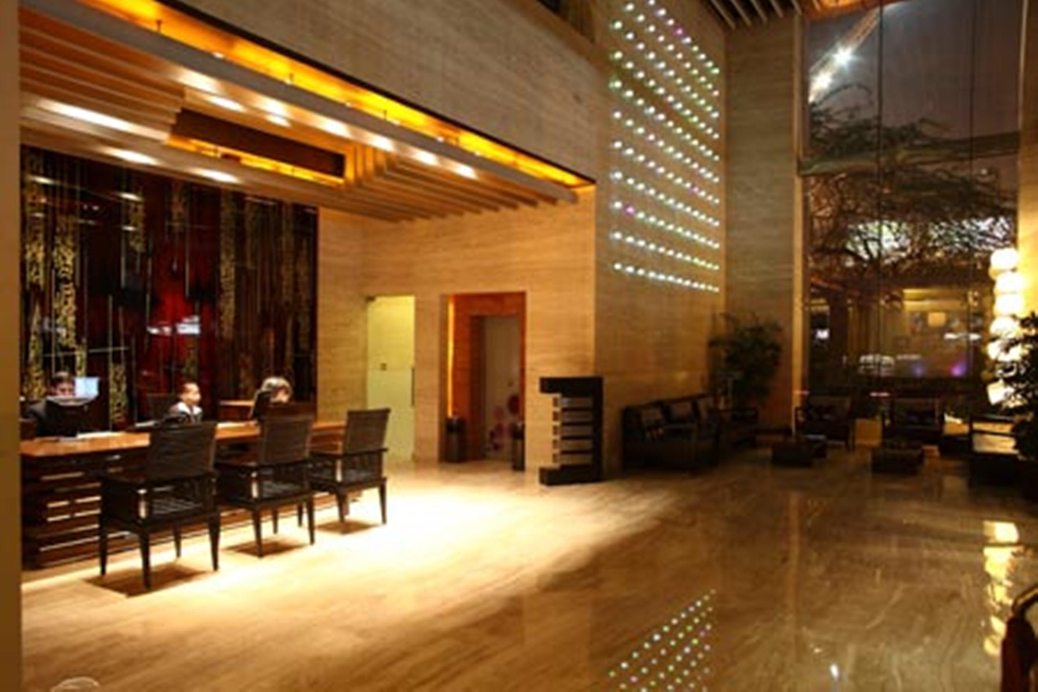 Mosaic Hotel, Noida Interior foto